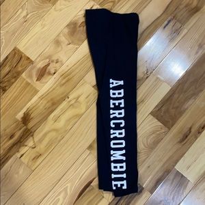 Girls navy Abercrombie leggings